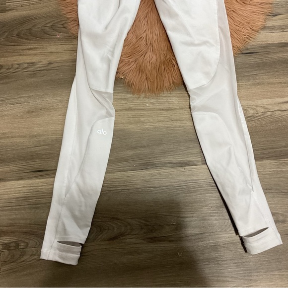 ALO yoga White High Waist Coast Legging Size S - Picture 10 of 13
